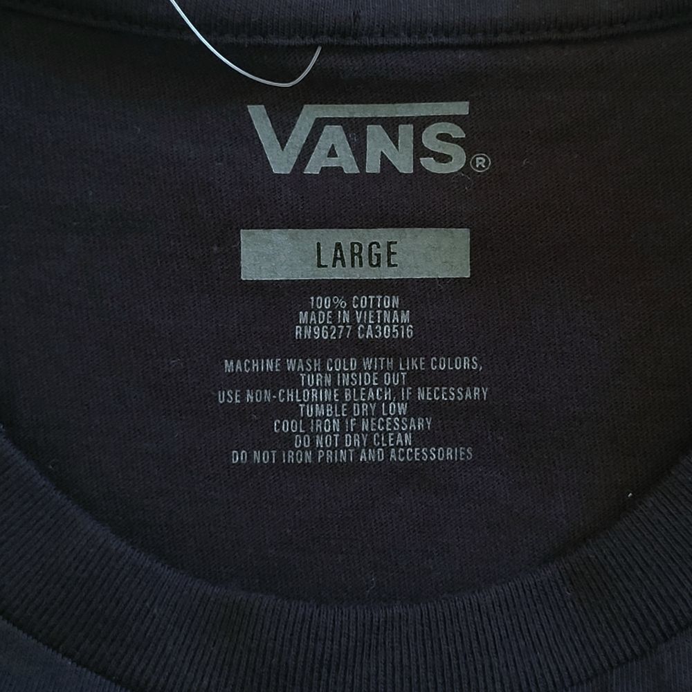 ✨️HP✨️ VANS🛹 "Love❤️ Is Kind" Long Sleeve Graphic Tee👕 - NWT - Picture 5 of 14